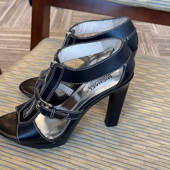 Michael Kors platform heels - Picture 4 of 6